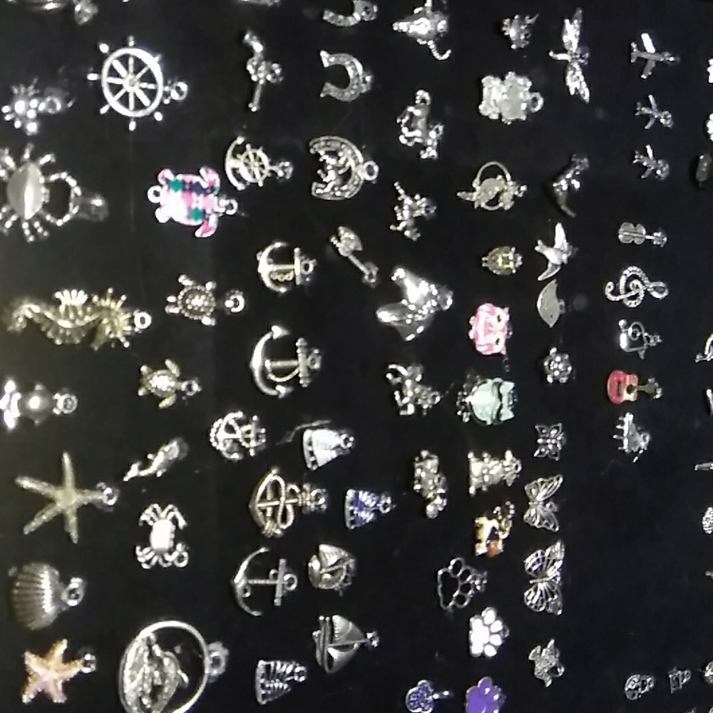 CHARS TO CUSTOMIZE BRACELETS or PENDANTS